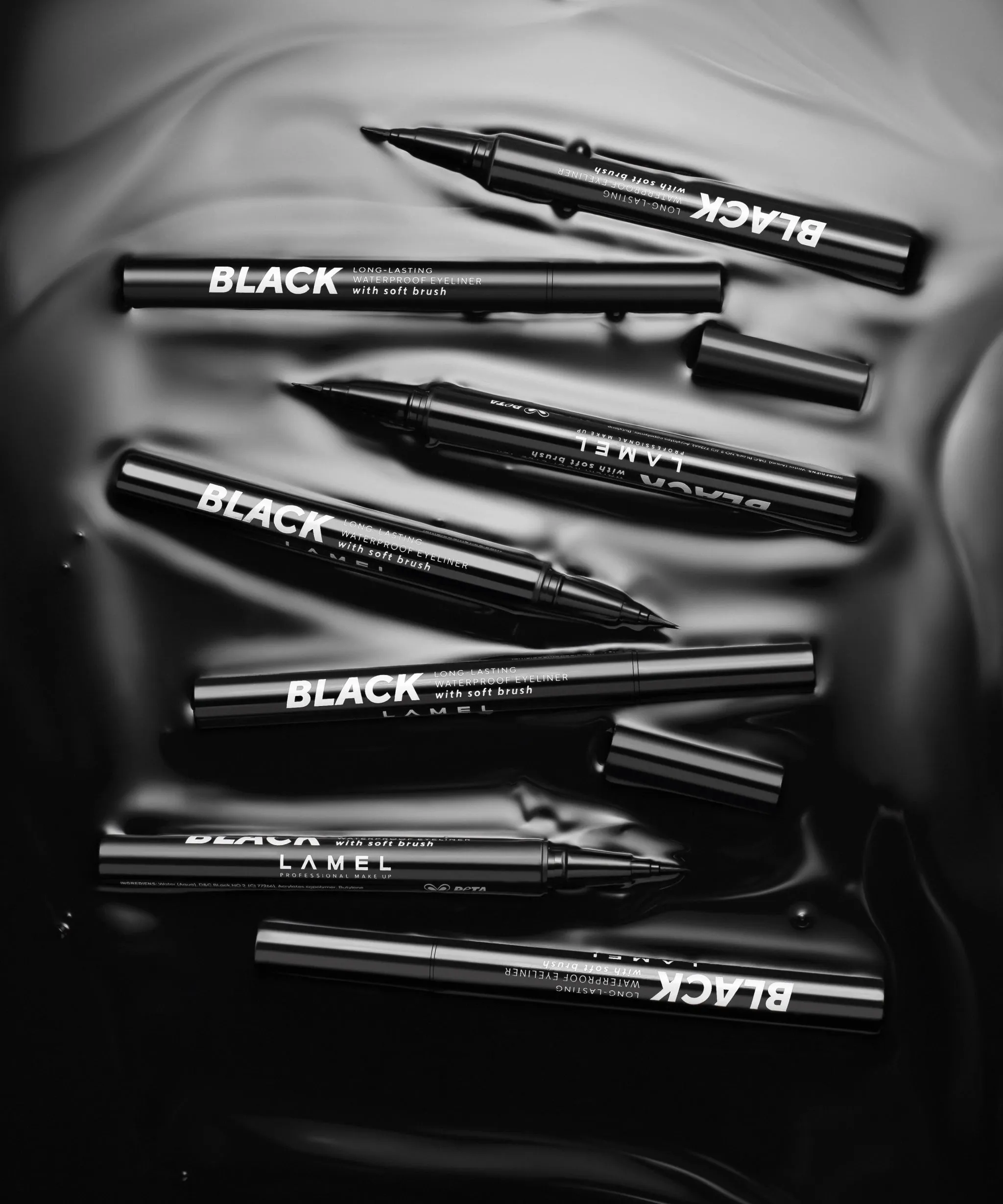 Black Eyeliner with Soft Brush